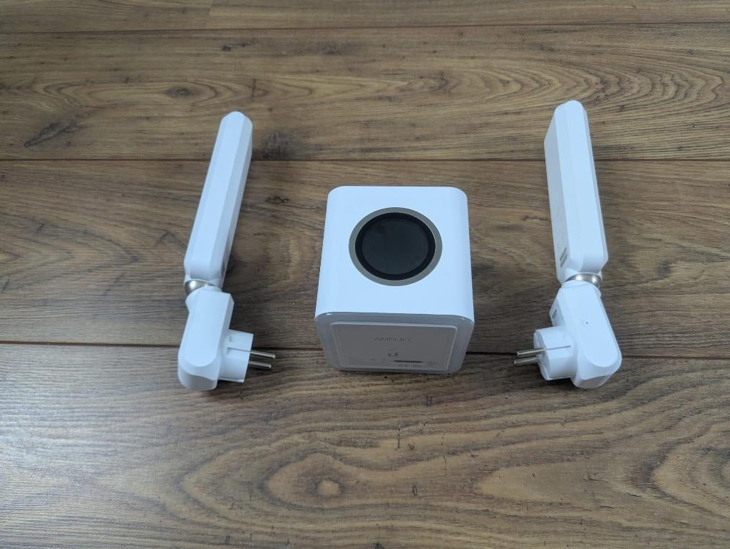 Ubiquiti AmpliFi HD Router + 2 meshpoints, Computers en Software, Routers en Modems, Ophalen, Gebruikt, Router, Ubiquity