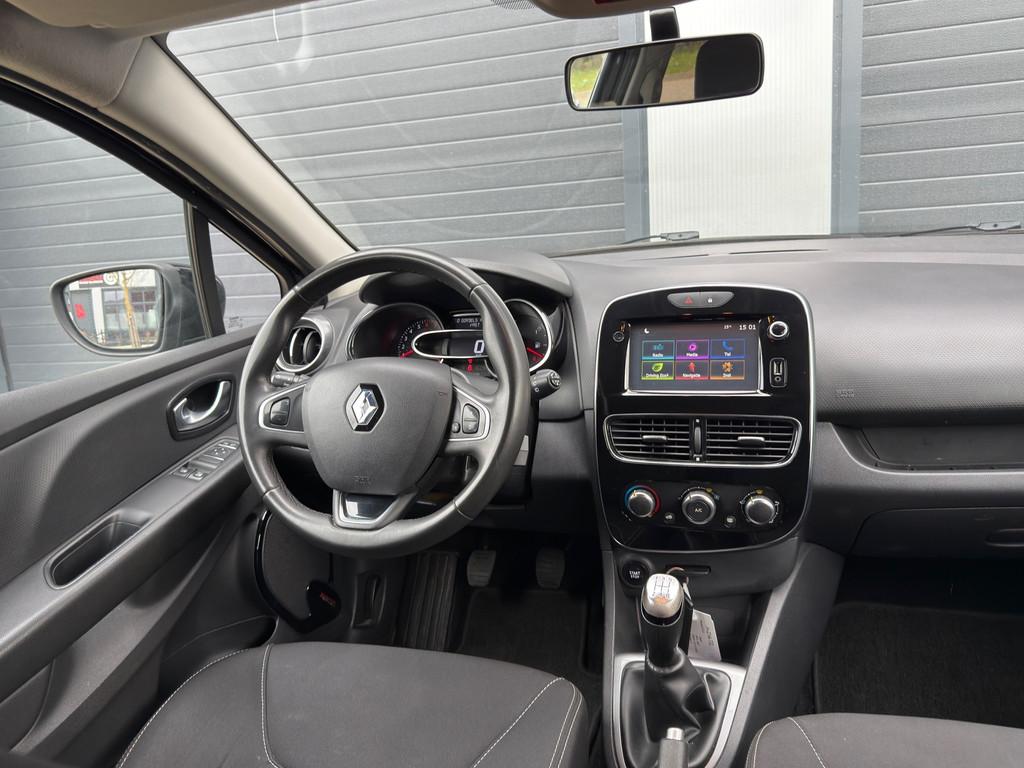 Renault Clio 1.2 16V / Navi / Airco / Parkeersensor / APK, Voorwielaandrijving, Gebruikt, Euro 6, Handgeschakeld