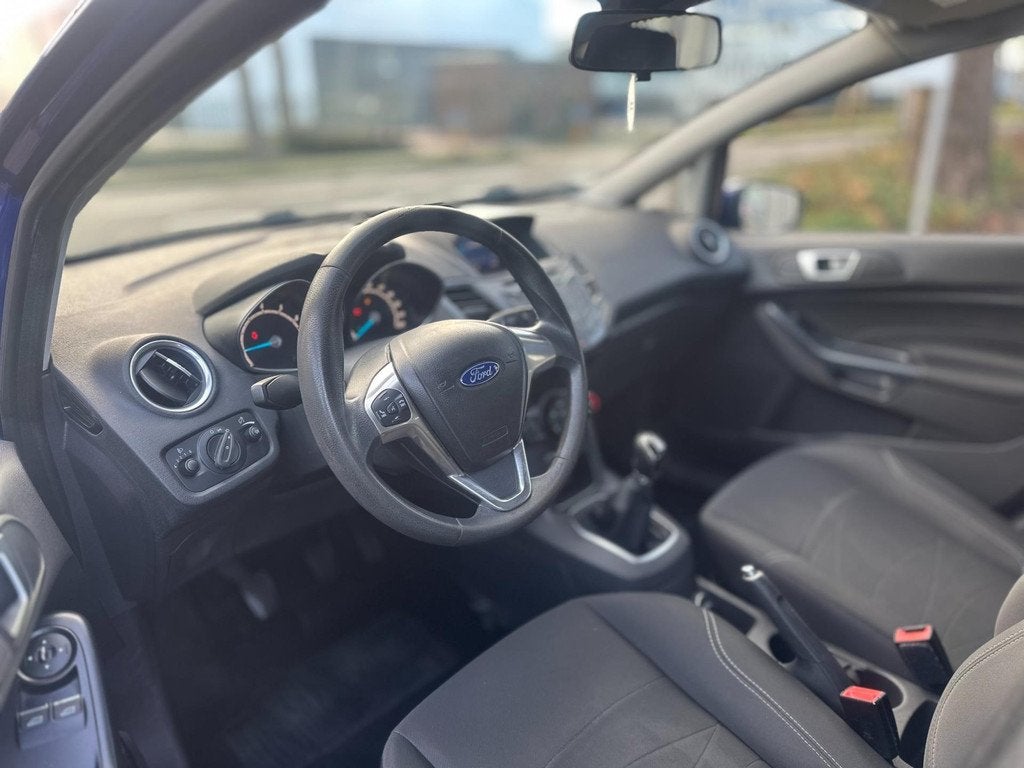 Ford Fiesta 1.0 Style Facelift model NWE APK, Euro 5, Stof, Zwart, 525 kg