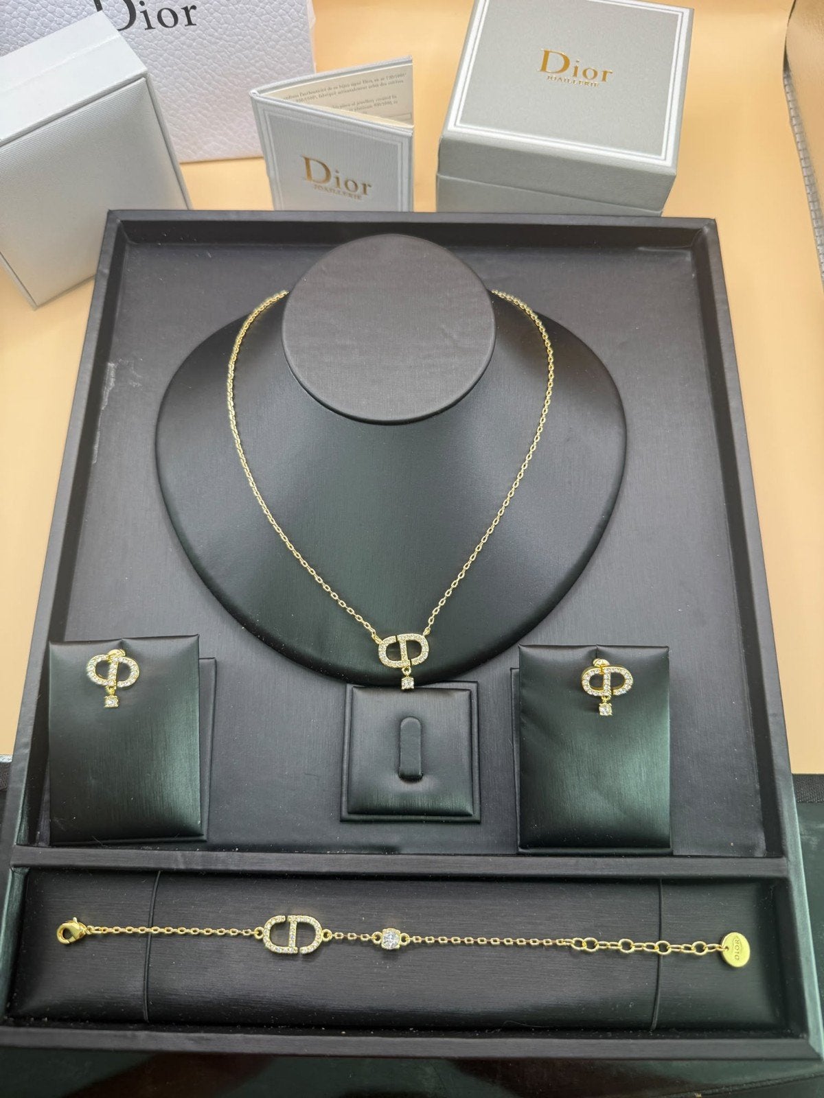 Dior Sieradenset - Ketting, Armband & Oorbellen, Overige materialen, Met kristal, Nieuw, Ophalen of Verzenden