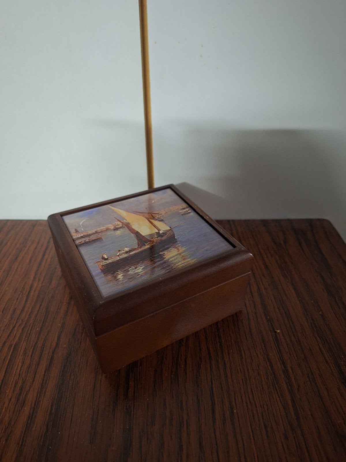 Houten doosje met zeilboot afbeelding, Ophalen of Verzenden