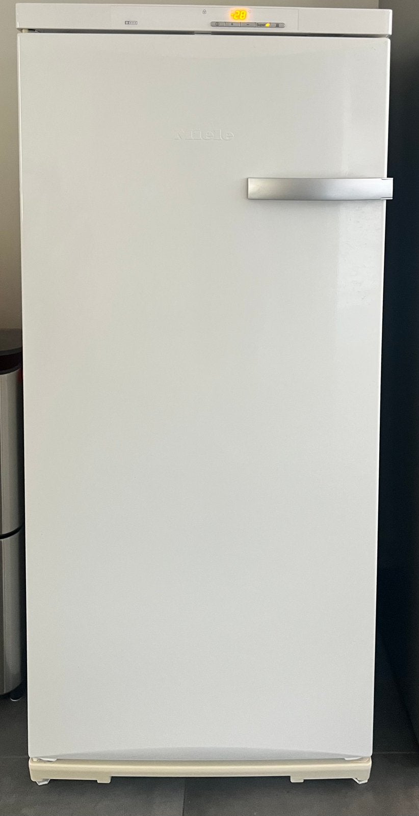 Miele Vriezer | Goede conditie, Minder dan 85 cm, Zo goed als nieuw, Ophalen, Vrieskast
