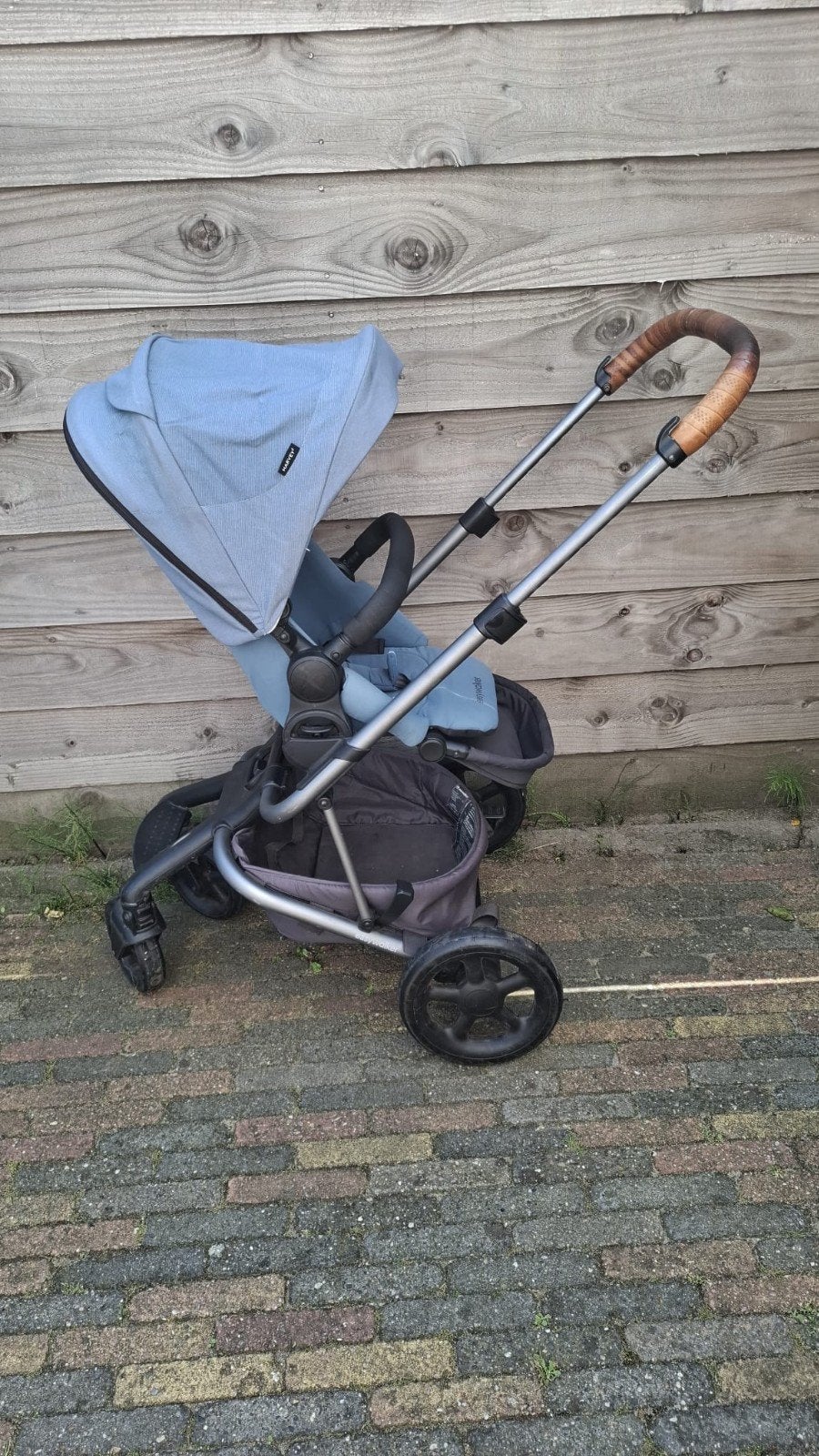 Easywalker Harvey Kinderwagen met reiswieg en adapters, Gebruikt, Combiwagen, Verstelbare duwstang, Ophalen
