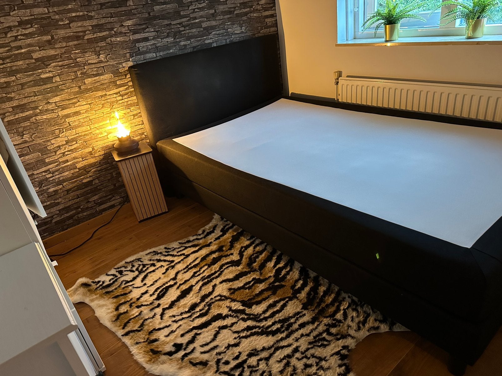 Zo goed als nieuwe zwarte Boxspring Twijfelaar (120x200 cm), Huis en Inrichting, Slaapkamer | Bedden, Ophalen, Zo goed als nieuw