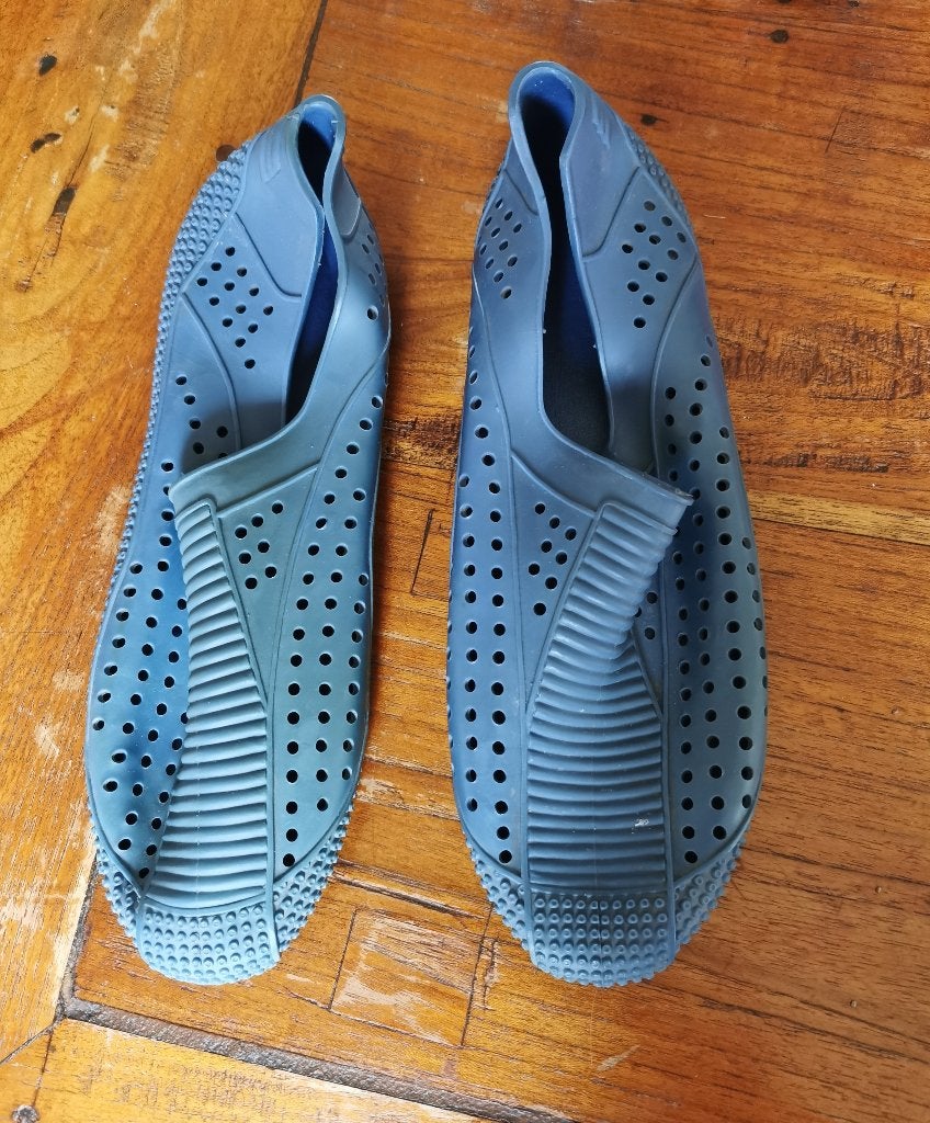 Waterschoenen/Surfschoenen Heren. Maat 42., Ophalen of Verzenden, Zo goed als nieuw, Heer, Zeil- of Surfschoenen