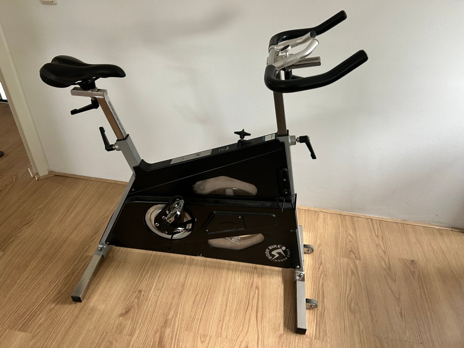 BODY BIKE spinningfiets – gebruikt, met onderhoudspunten, Ophalen, Gebruikt, Spinningfiets, Metaal