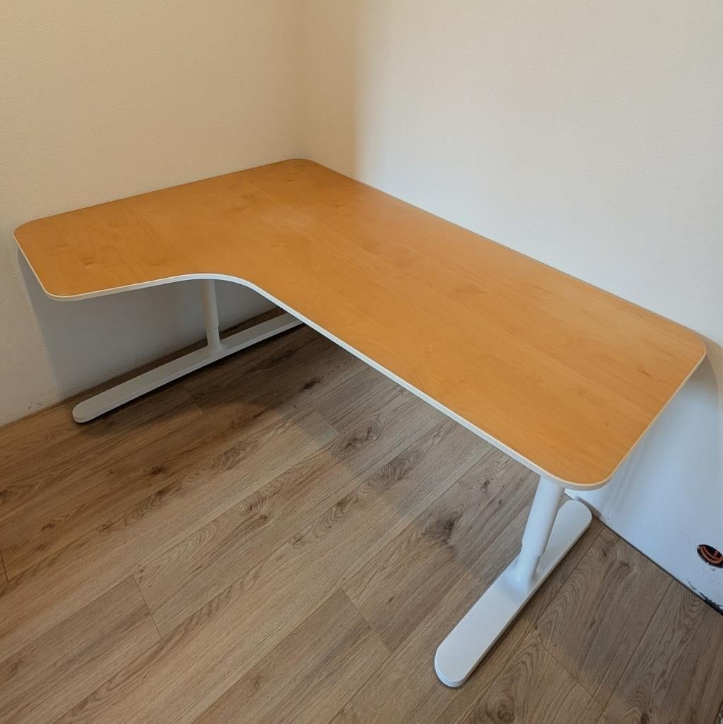 IKEA Bekant hoekbureau met kabelnet, Ophalen, Demontabel, 160 cm, Gebruikt
