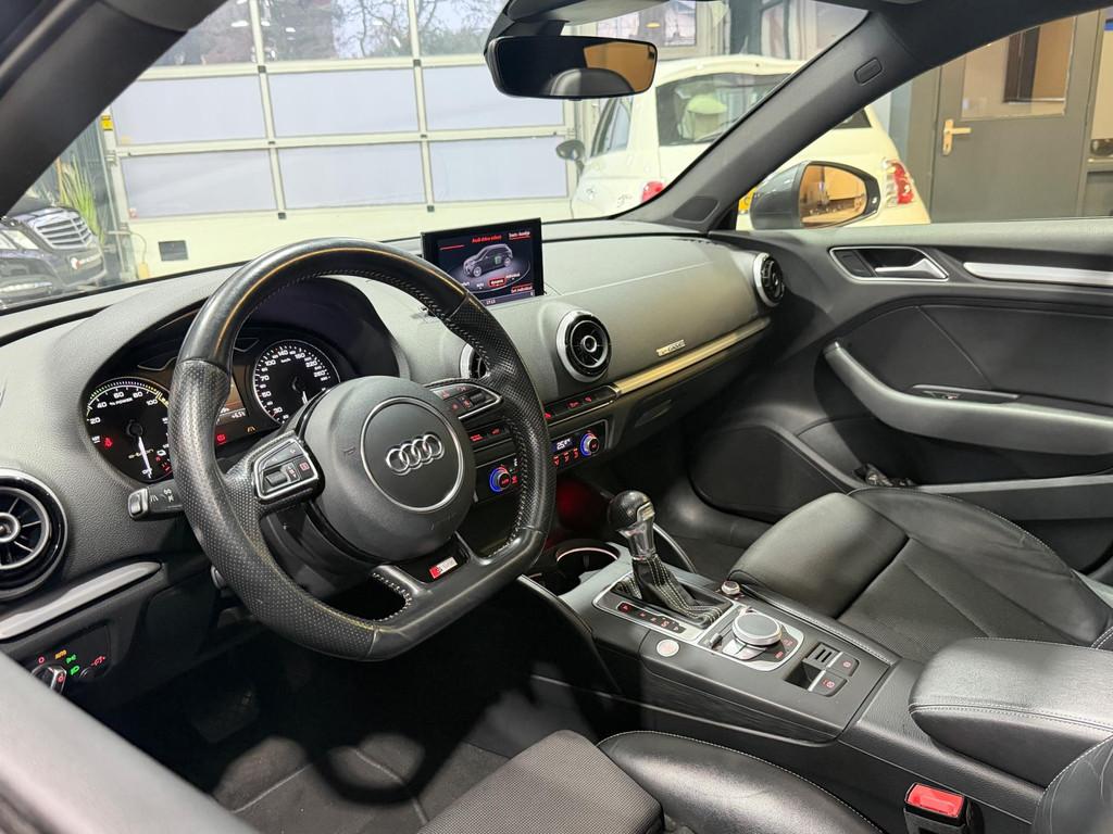 Audi A3 Sportback 1.4 e-tron PHEV S-Line|PANO|Keyless|Trekha, Auto's, 8 kWh, Gebruikt, Euro 6, 4 cilinders