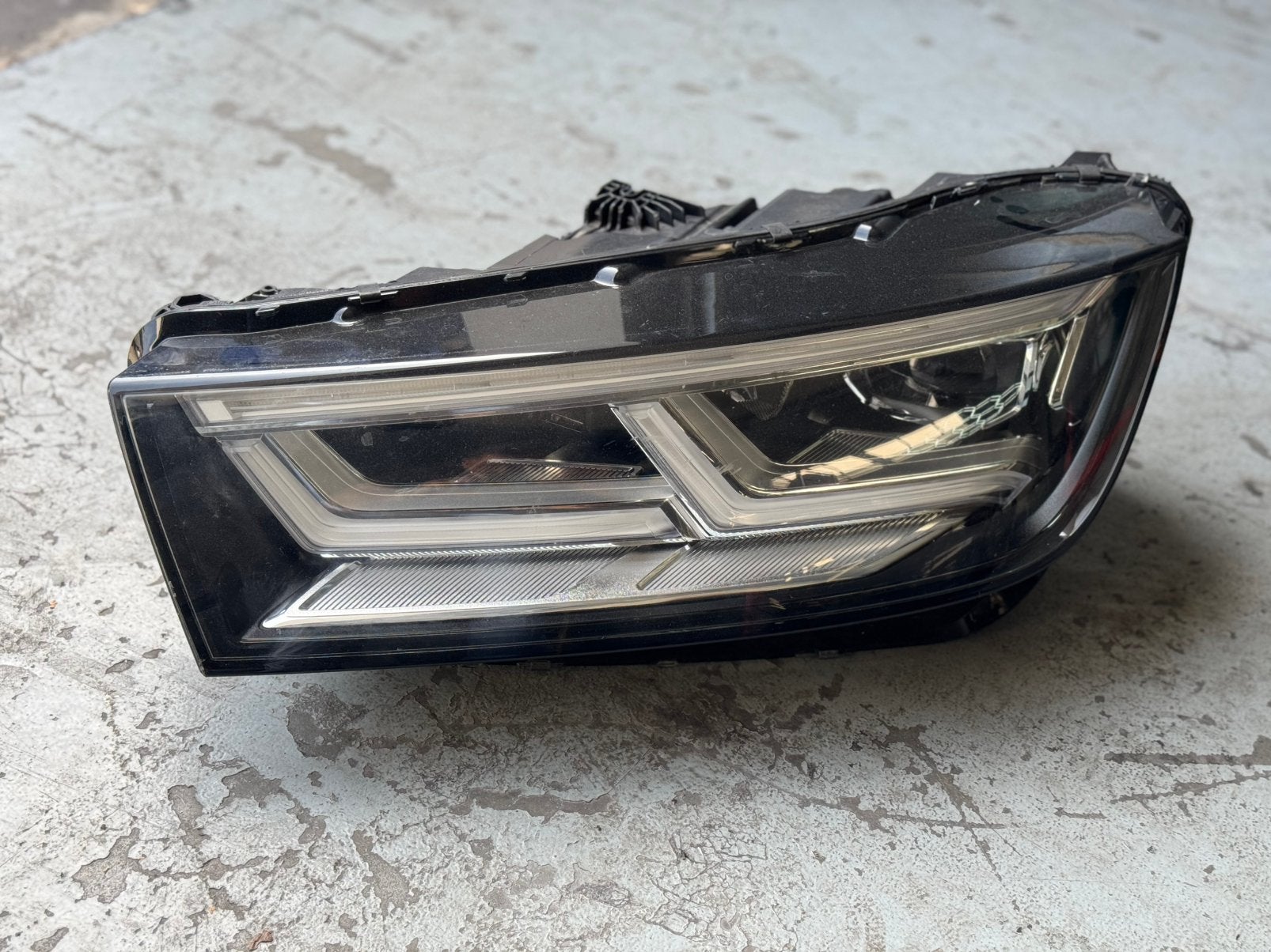 AUDI SQ5 Q5 KOPLAMP LINKS MATRIX VOL LED 80A941783F, Ophalen, Gebruikt, Audi