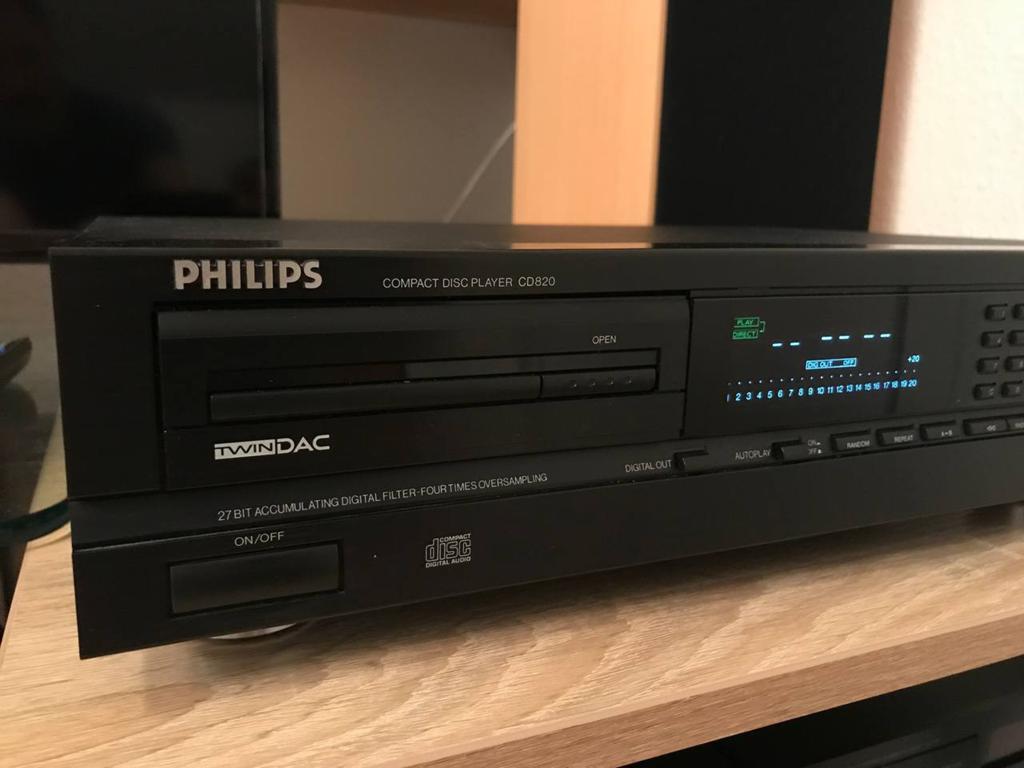 CD Player Philips CD820, Audio, Tv en Foto, Ophalen of Verzenden, Philips