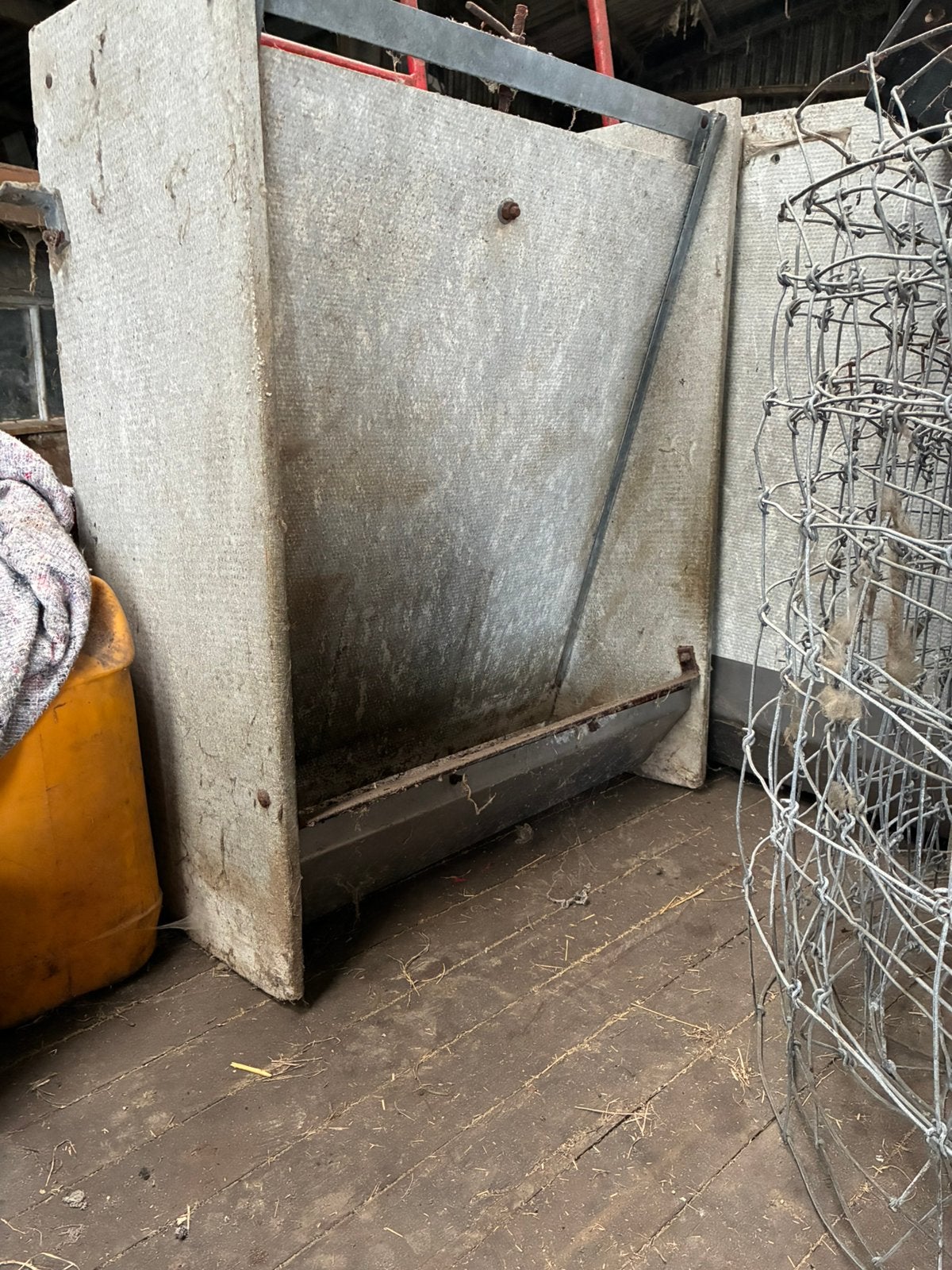 Voerbakken voor schapen of varkens, Meerdere dieren, Schaap
