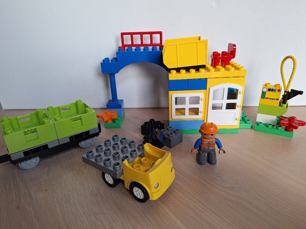 * Duplo: Station, tanksetje, wagon, popje en wagentje *, Kinderen en Baby's, Speelgoed | Duplo en Lego, Overige thema's, Ophalen of Verzenden