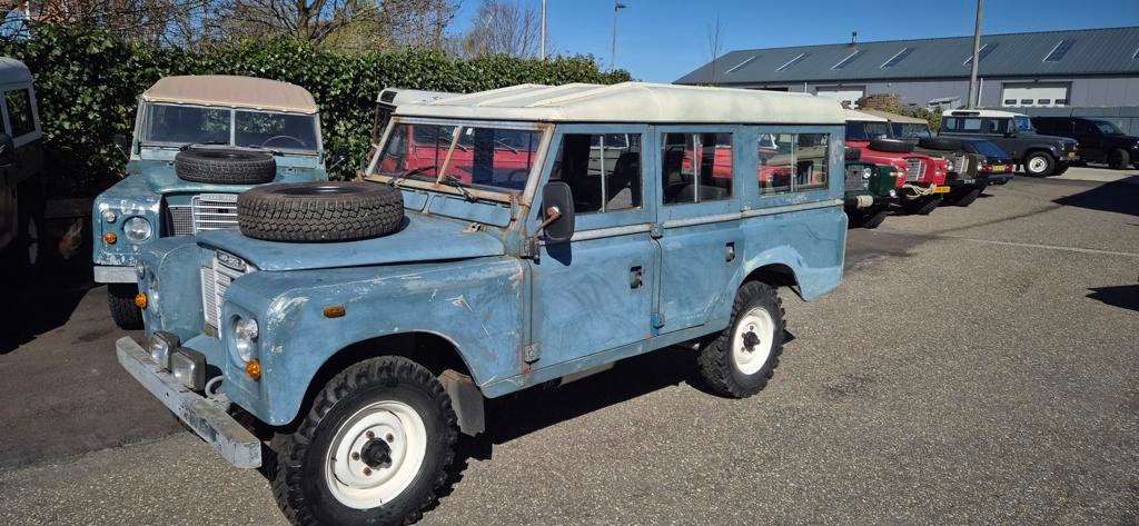 Land Rover 109" STATIONWAGON Overdrive en remschijven., 2286 cc, Gebruikt, Overige modellen, Blauw