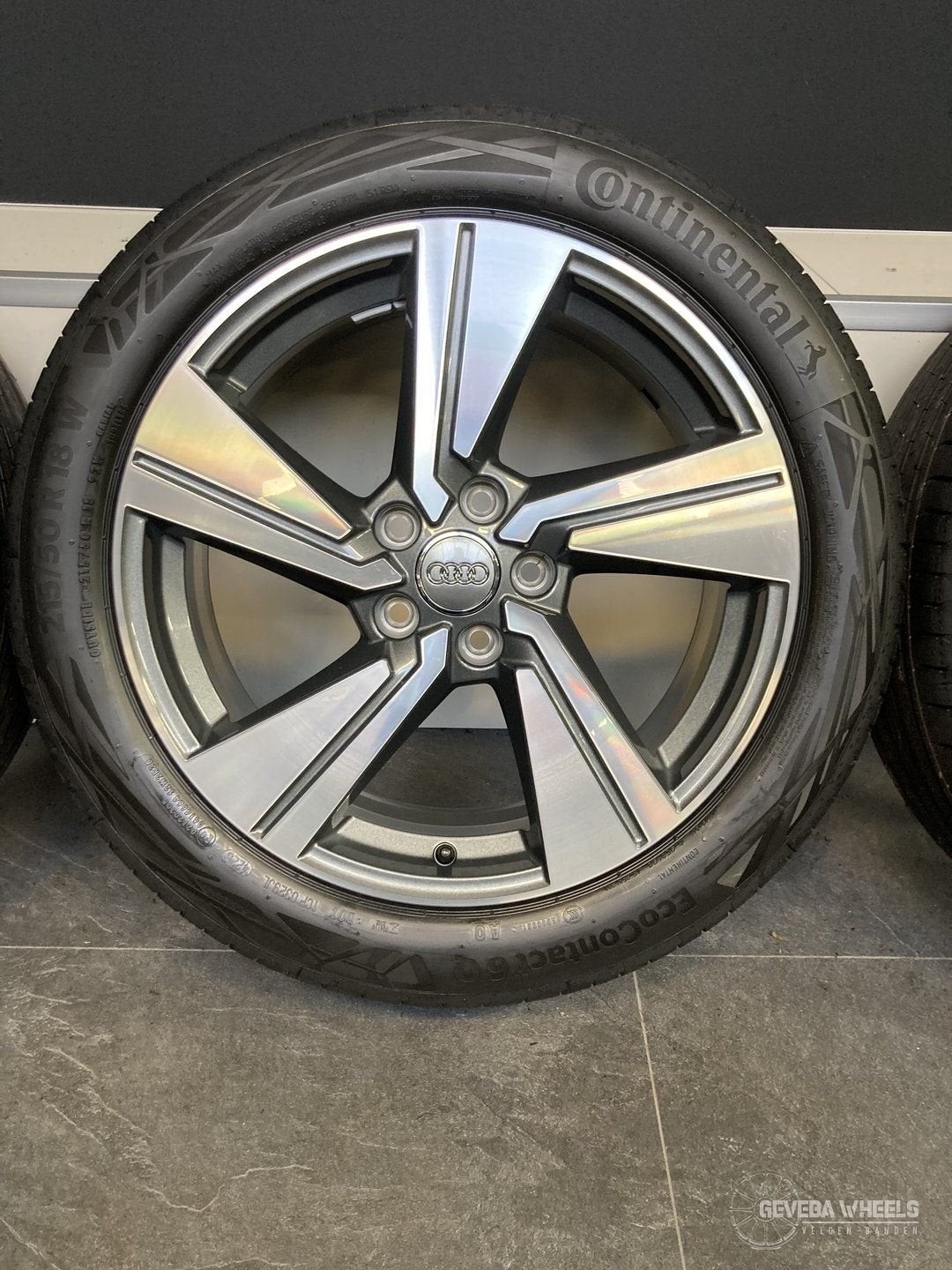 18” originele Audi Q2 velgen + banden 5x112 215/50/18 DEMO, 18 inch, -, -, Banden en Velgen