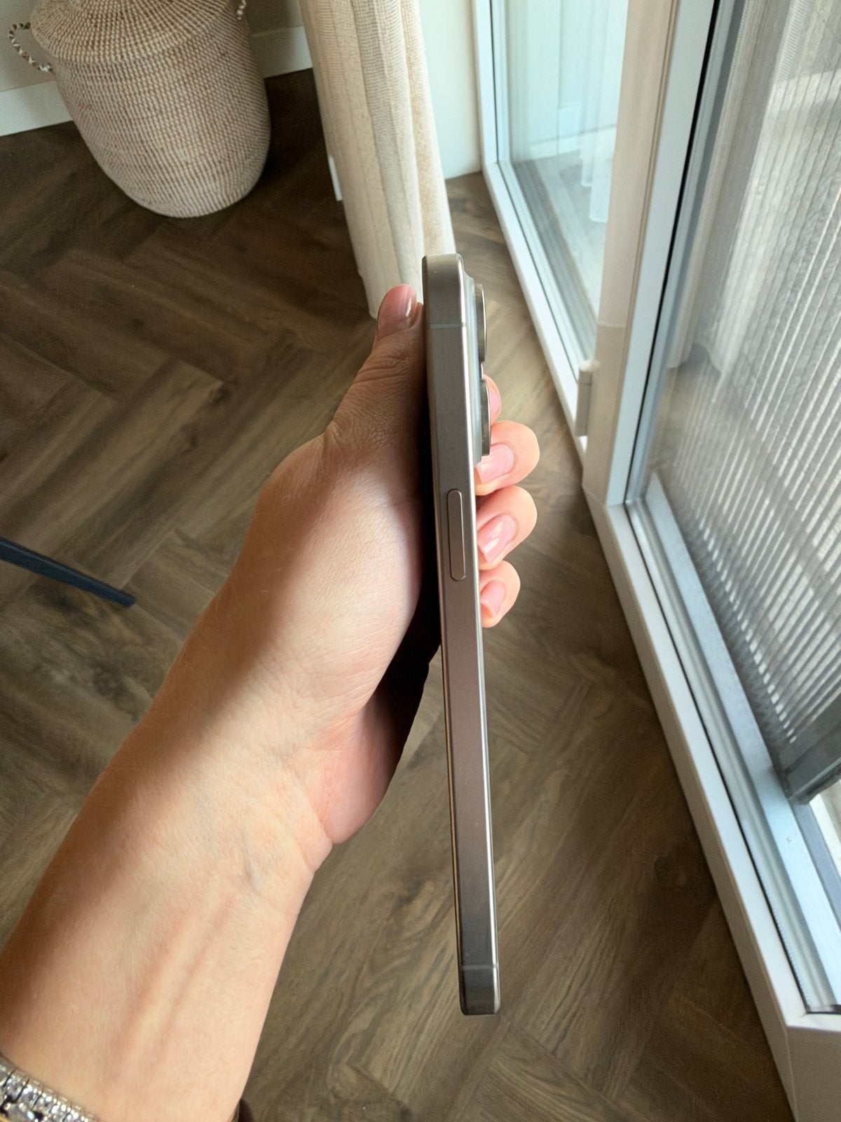 Foto 6 van iPhone 15 Pro Max Titanium - Zo goed als nieuw