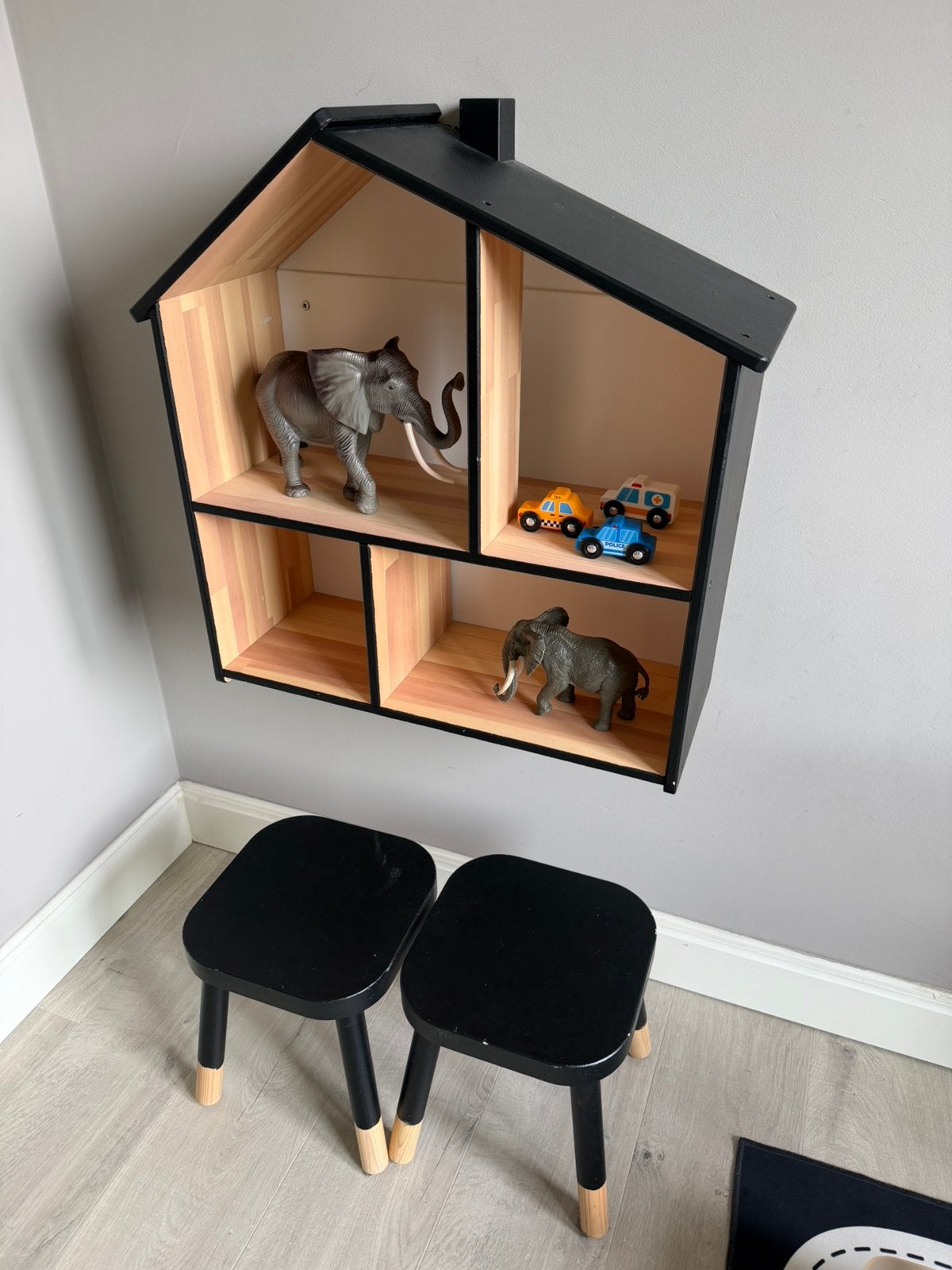 IKEA FLISAT poppenhuis + 2 IKEA FLISAT krukjes, Ophalen, Zo goed als nieuw, Overige typen
