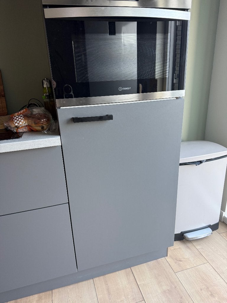 Indesit inbouw koelkast zonder vriesvak, Zonder vriesvak, 100 tot 150 liter, Zo goed als nieuw, 45 tot 60 cm