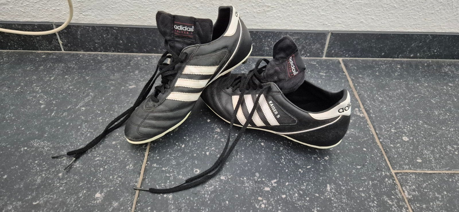 Adidas Kaiser 5 maat 44 ( 9,5 ), Maat XS of kleiner, Ophalen, Zo goed als nieuw, Schoenen