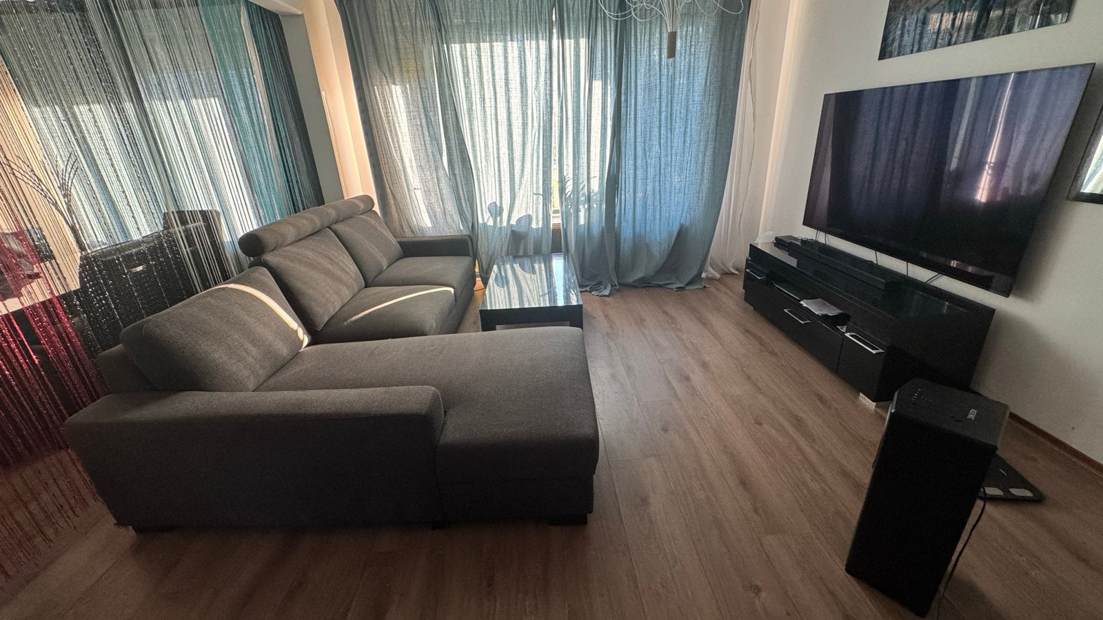 Hoekbank met chaise longue en salontafel, Ophalen, 250 tot 300 cm, Gebruikt, 100 tot 125 cm