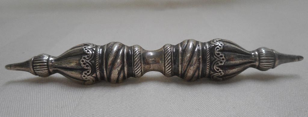 Zilveren vintage broche van breidoppen Niekerk nr.1039, Verzenden, Zo goed als nieuw, Zilver, Zilver