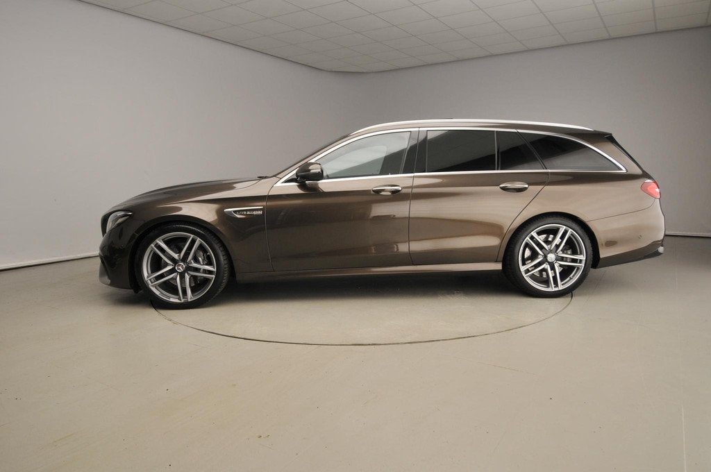 Mercedes-Benz E-klasse Estate AMG 63 4MATIC Premium Plus | B, Auto's, Automaat, Gebruikt, Bruin, 1960 kg