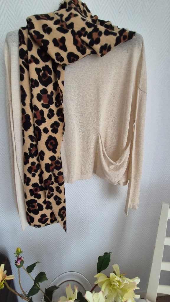 Sarah Pacini - Designer setje ecru trui leopard shawl, Sarah Pacini, Beige, Maat 42/44 (L), Ophalen of Verzenden