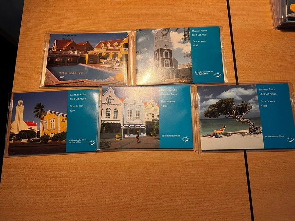 Koninklijke Nederlandse Munt - Muntset Aruba, Postzegels en Munten, Munten | Nederland, Ophalen, Koningin Beatrix, Overige waardes