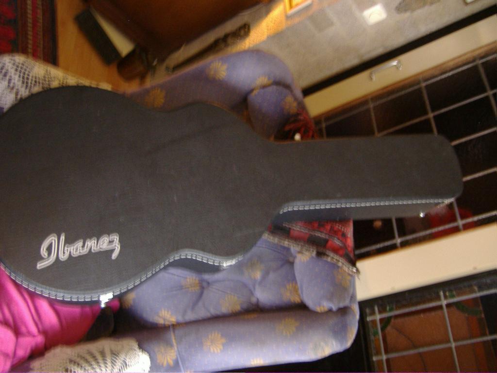 gitaren, Ophalen, Zo goed als nieuw, Western- of Steelstringgitaar, Met koffer