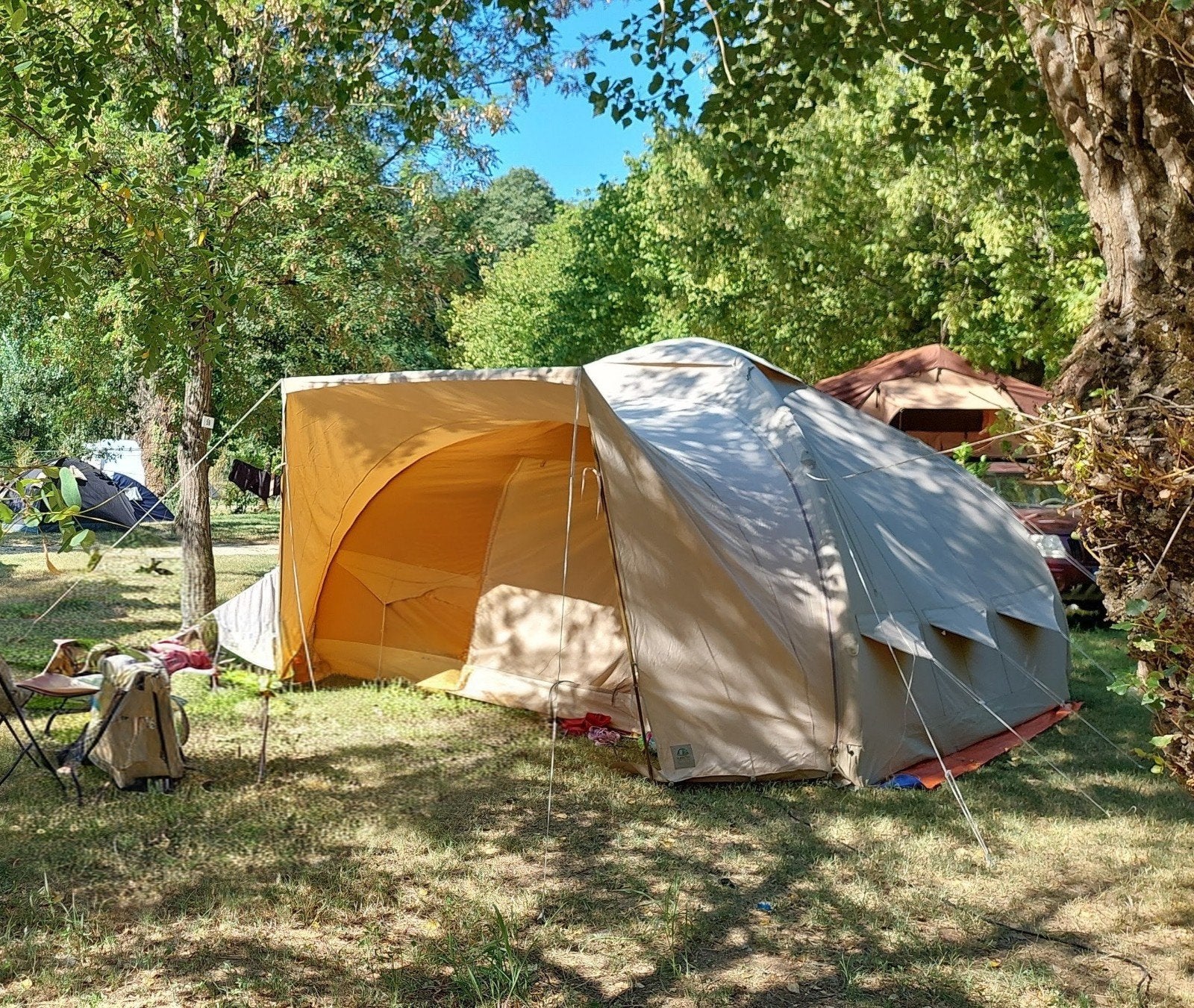 Mooie Karsten Tent 380x380 met voorluifel, Ophalen, Gebruikt