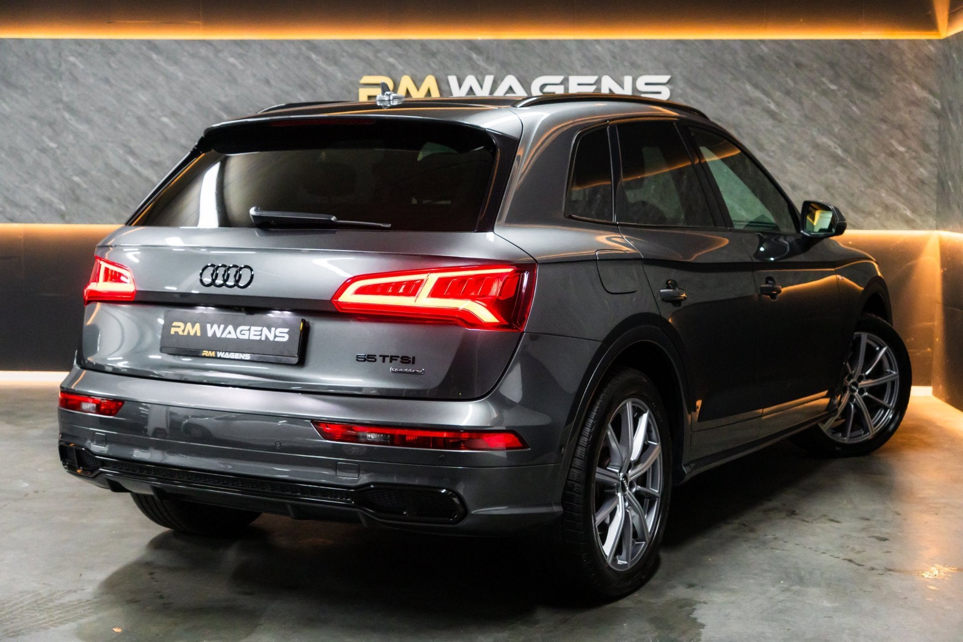Audi Q5 55 TFSI e quattro Competition|Luchtv|B&O|HUD|RS-SEAT, Auto's, Automaat, Euro 6, 4 cilinders, Bedrijf
