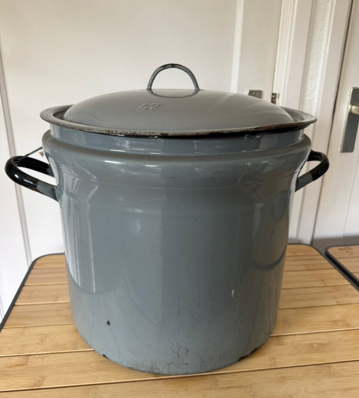 Prachtige vintage super grote XXL pan, deksel rooster mt 42, Antiek en Kunst, Antiek | Emaille, Ophalen of Verzenden