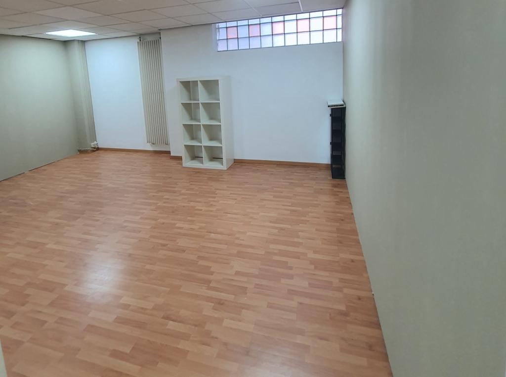 Praktijkruimte te huur ongeveer 24m2, in Eindhoven.