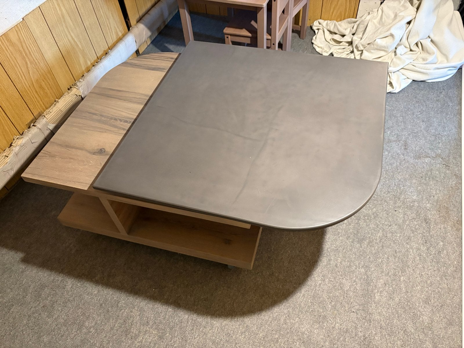 Salontafel Xooon met draaibaar betonnen blad, Huis en Inrichting, Ophalen, Overige materialen, Gebruikt, Vierkant
