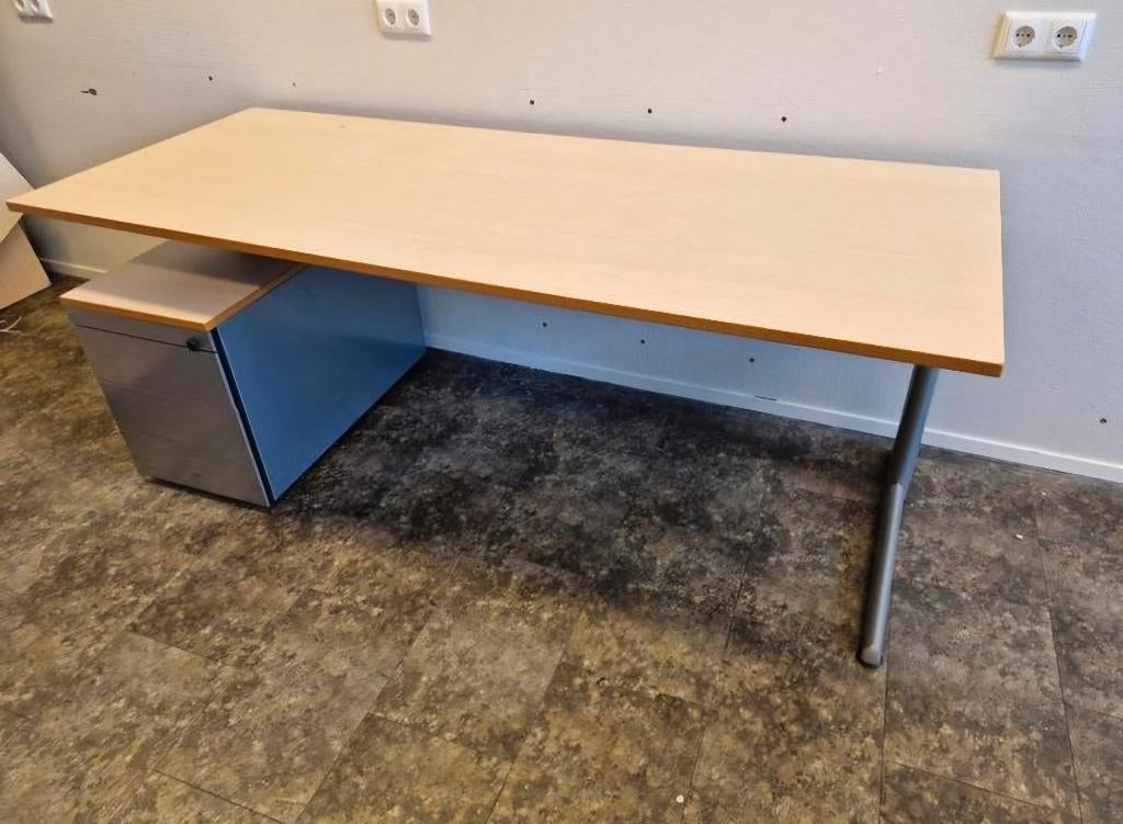 100x Ahrend 500 bureau ( 1m tot 2m ) nieuw of origineel blad, Kofferen 60, In hoogte verstelbaar, Ophalen of Verzenden, Zo goed als nieuw