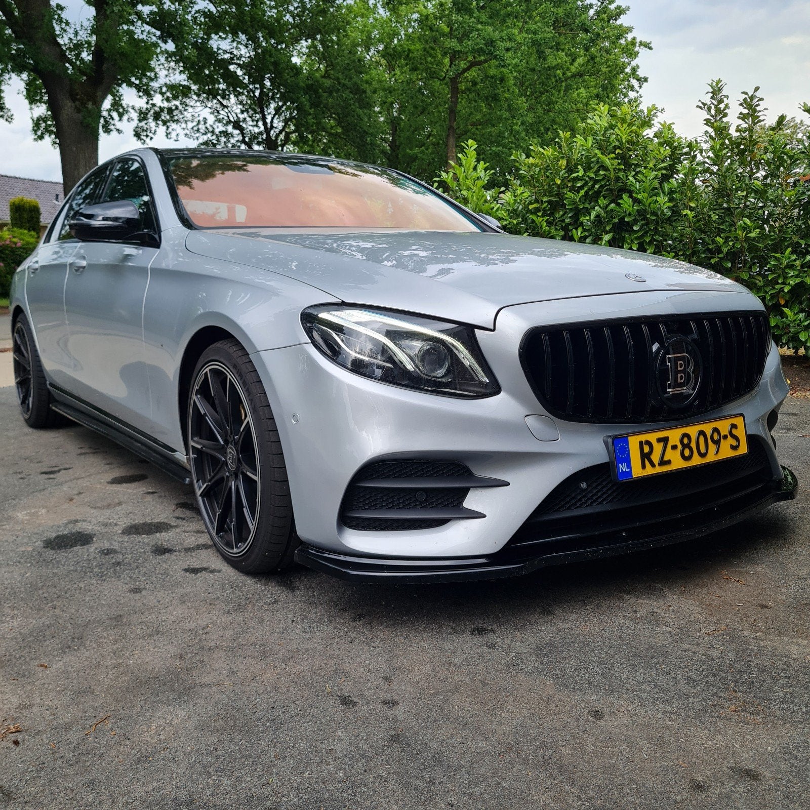 Mercedes-Benz BRABUS E-Klasse 2.0 E220 D  AUT 2016 Grijs, Auto's, Automaat, Achterwielaandrijving, 4 cilinders, Leder en Stof