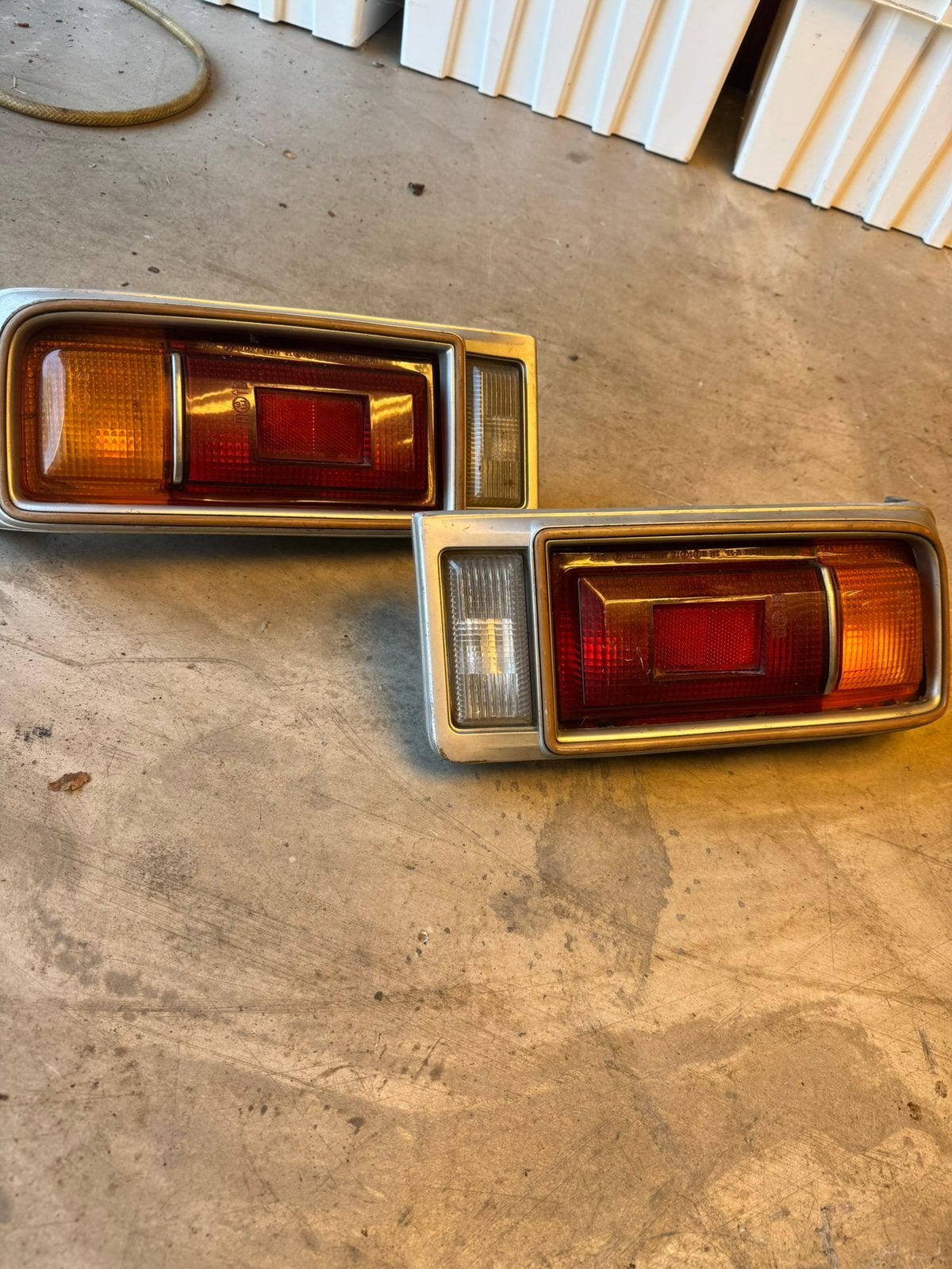 Set originele KOITO achterlichten Toyota oldtimer jaren 70, Auto-onderdelen, Ophalen of Verzenden, Toyota
