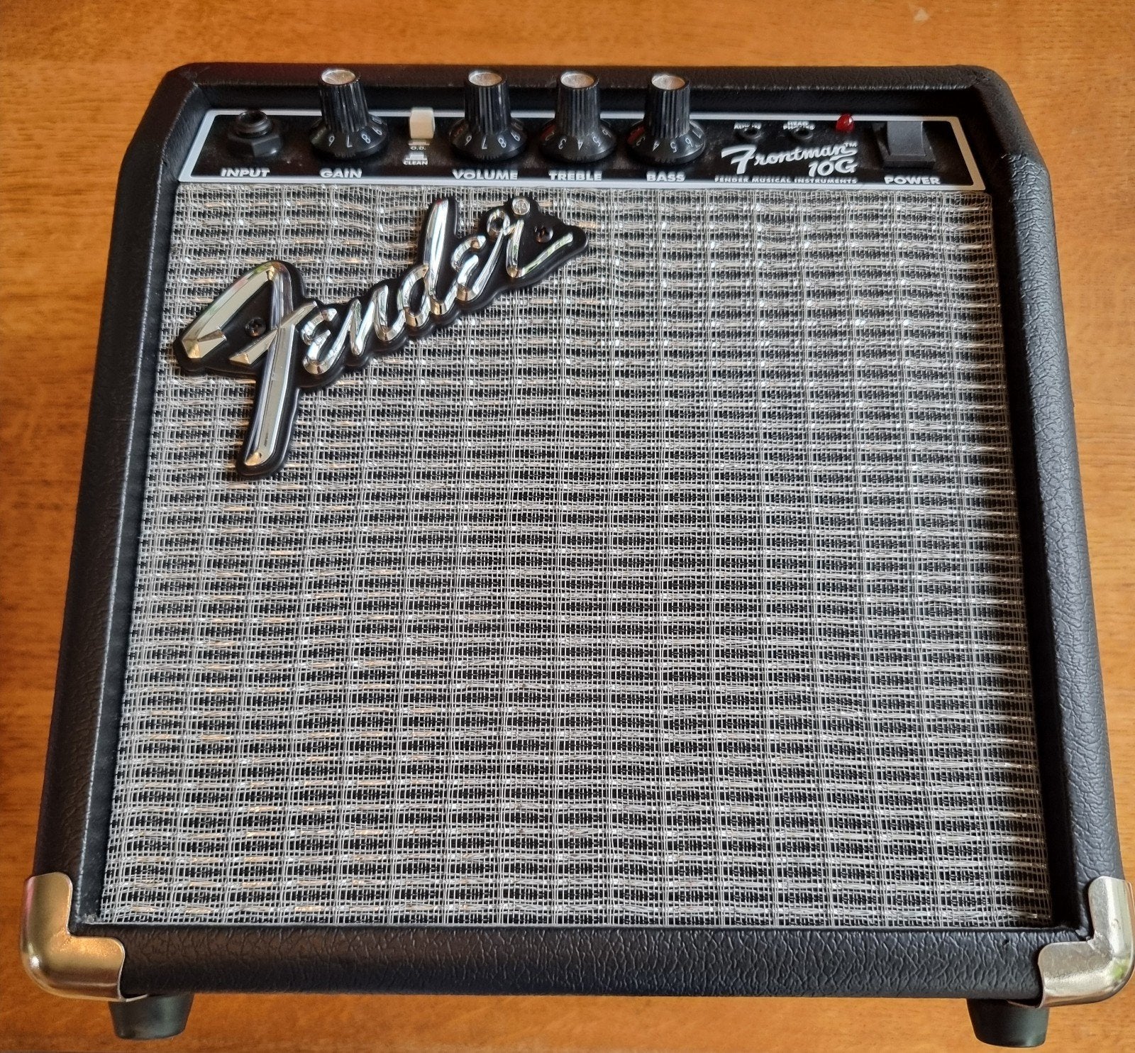 Fender 10 G NIEUWSTAAT nu 25 euro., Muziek en Instrumenten, Ophalen of Verzenden, Zo goed als nieuw, Minder dan 50 watt
