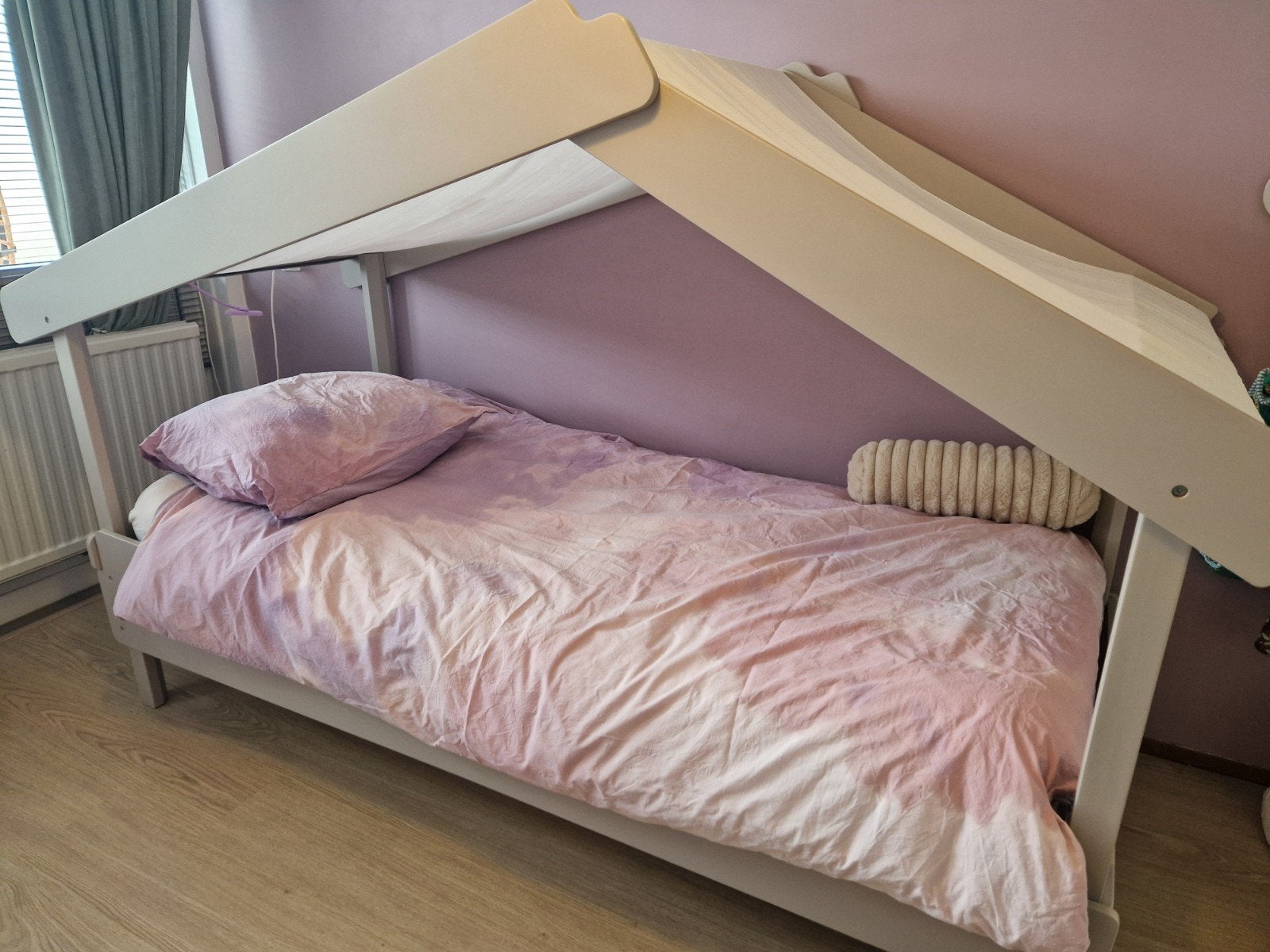 Mooi eenpersoons "huisjes" bed zgan, Gebruikt, 90 cm, Eenpersoons, Beige