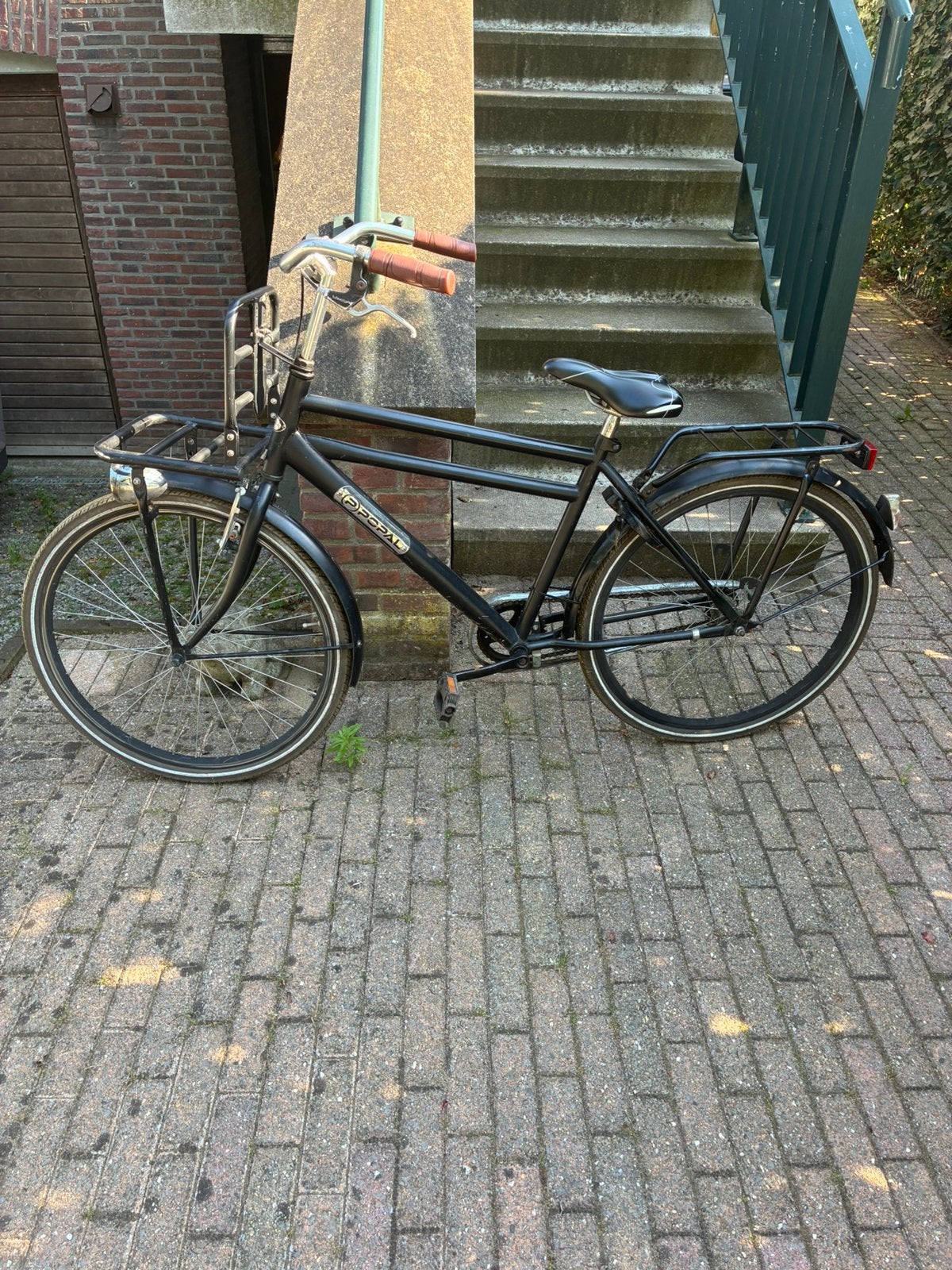 Degelijke zwarte transportfiets met voordrager, Fietsen en Brommers, Fietsen | Dames | Damesfietsen, Overige merken, Versnellingen