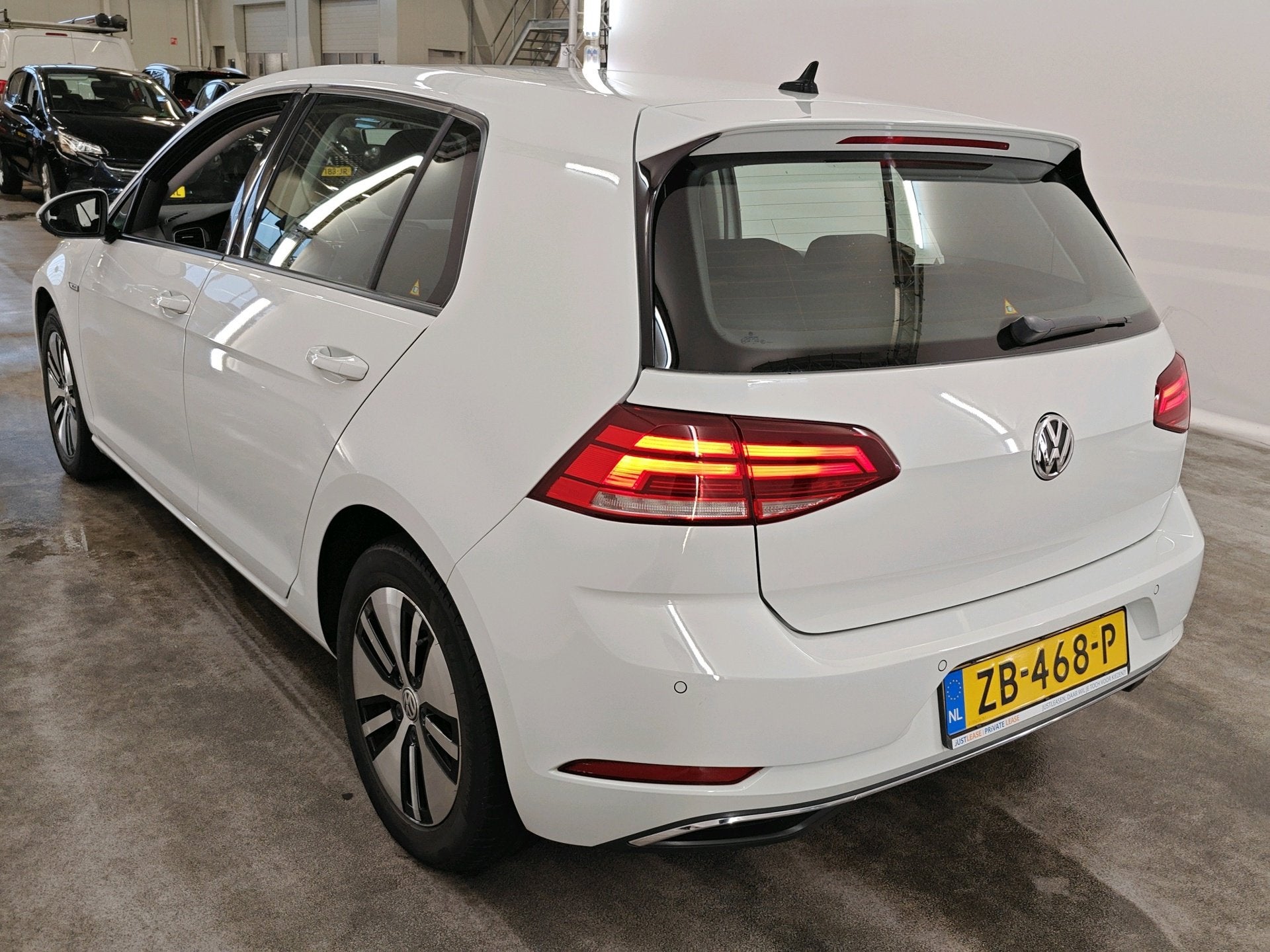 Volkswagen E-Golf E-Golf 35,8kWh 136pk | SOH 85% |Warmtepomp, Auto's, 596 min, Gebruikt, Zwart, 230 km