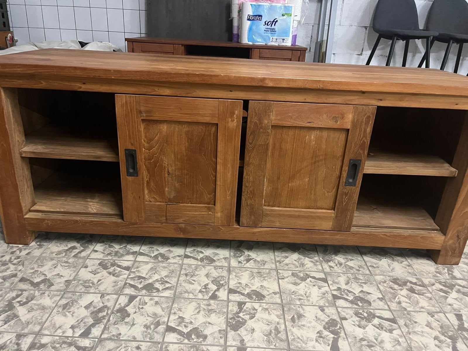 Houten tv-meubel met schuifdeuren, Ophalen, Gebruikt, 150 tot 200 cm, Minder dan 100 cm