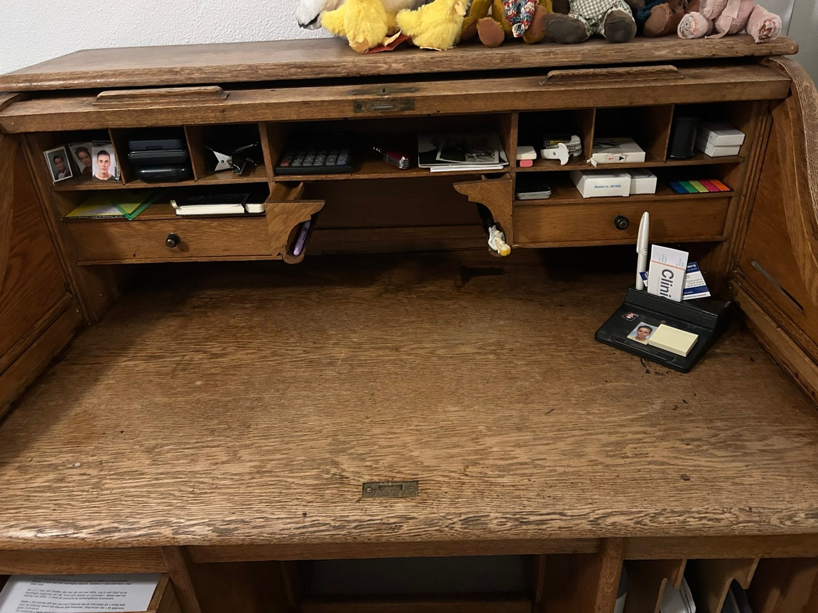 Antiek cilinder bureau, Ophalen