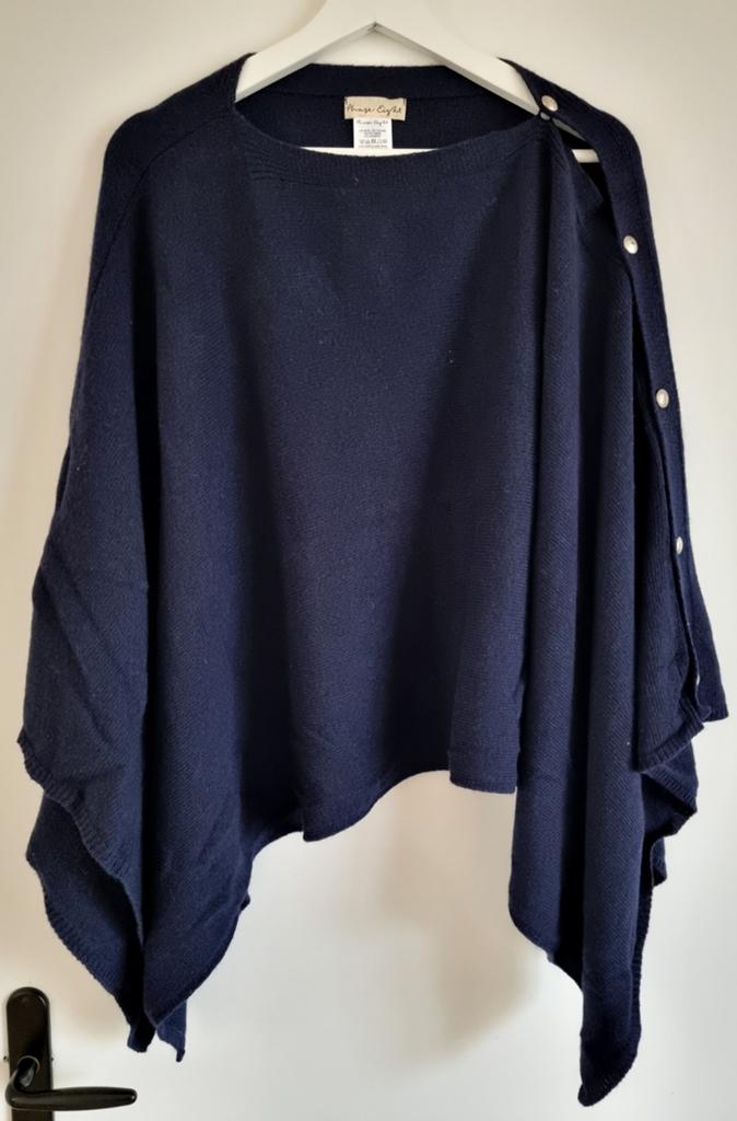 Phase Eight marineblauwe wollen poncho met knopen, Kleding | Dames, Truien en Vesten, Maat 38/40 (M), Blauw, Ophalen of Verzenden
