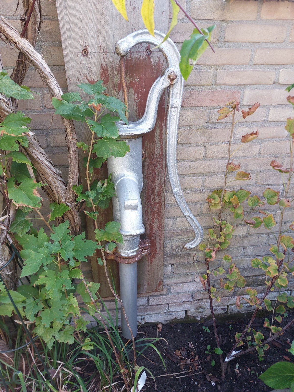 Oude handpomp voor waterput of decoratie - gratis, Tuin en Terras, Waterpompen, Ophalen, Gebruikt, Handmatig