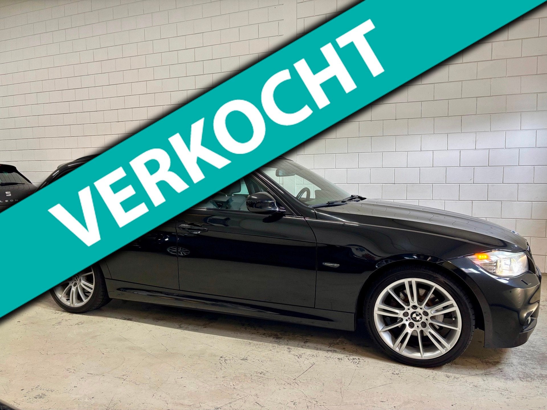BMW 3-serie Touring 320i Luxury Line Bj.12|M SPORT|XENON|Top, Auto's, BMW, Euro 5, Achterwielaandrijving, Zwart, 4 cilinders