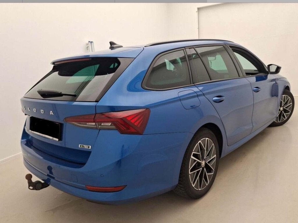 Skoda Octavia Combi 1.5 e-TSI Business Edition | WORDT VERWA, Auto's, Skoda, 12 maanden, Stof, Euro 6, 4 cilinders