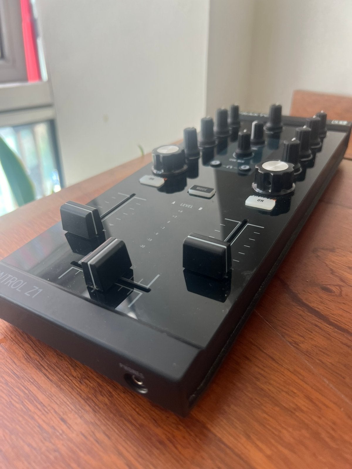 Traktor Z1 DJ controller, Ophalen, Zo goed als nieuw, Overige merken