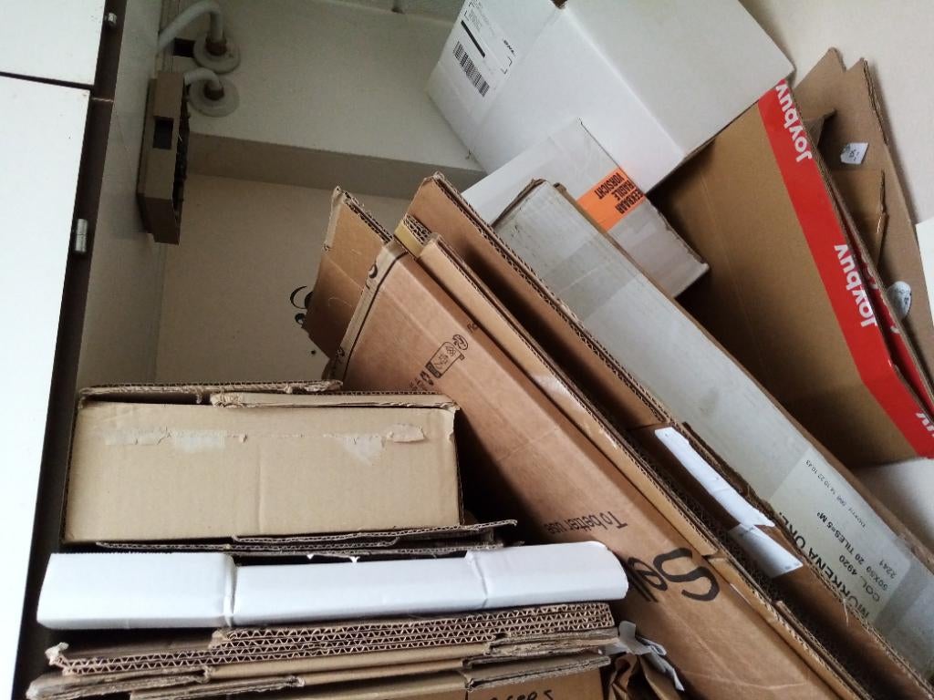 Gratis dozen verpakkingsmateriaal plastic papier, Ophalen, Opvouwbaar, 50 tot 75 cm, Minder dan 35 cm