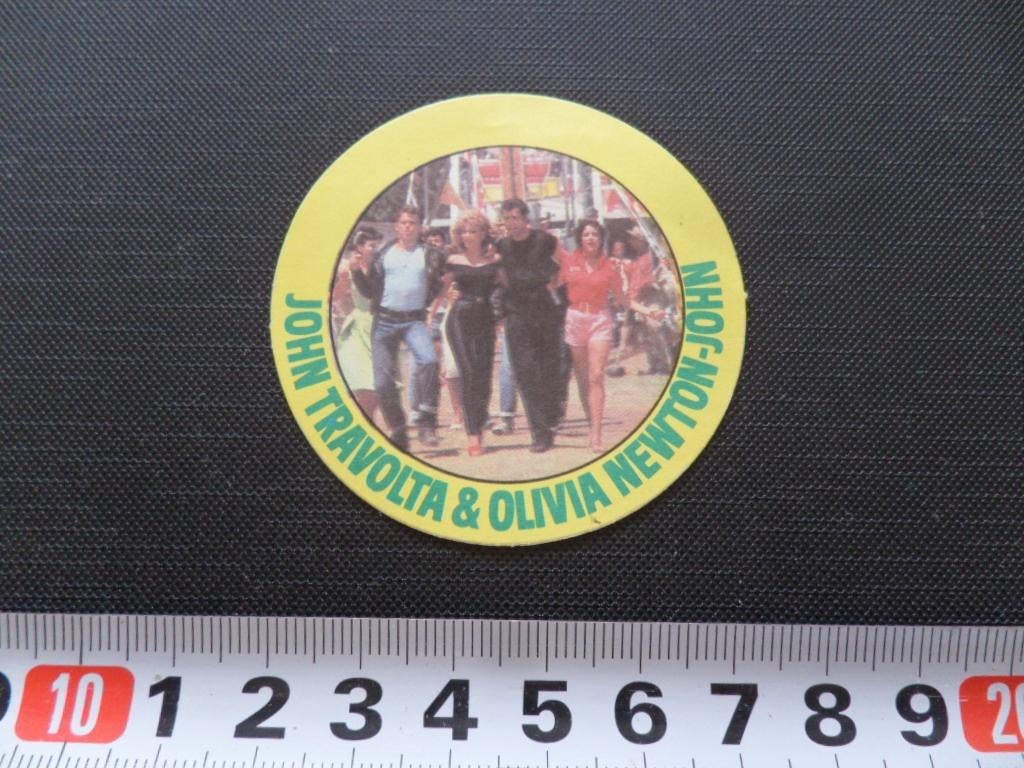 sticker 066 grease john travolta & olivia newton-john *, Verzamelen, Ophalen, Zo goed als nieuw