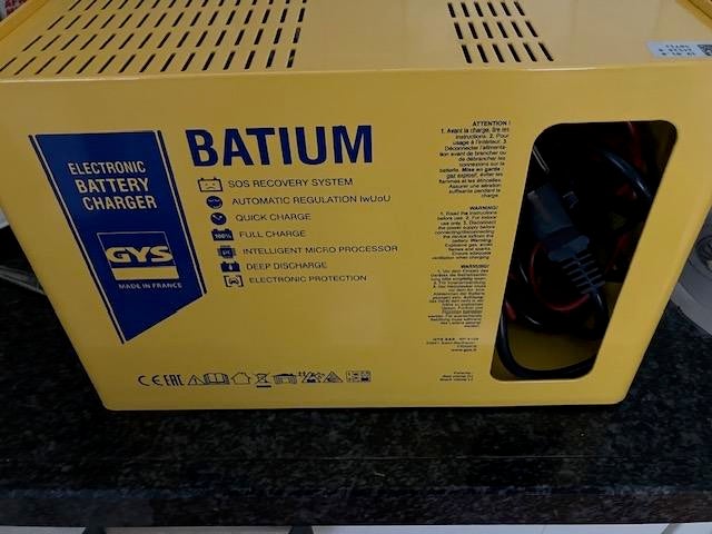 Batium Electronische Oplader, Auto-onderdelen, Ophalen of Verzenden, Nieuw, Universele onderdelen